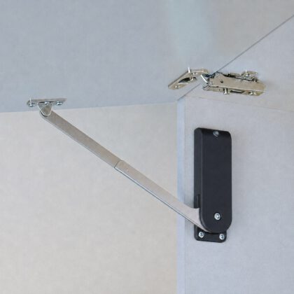 Hochwertiger Klappenhalter, HDS-30HL-BL, von Sugatsune, schwarz, Ausführung: links. Anwendungsbeispiel