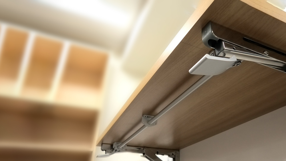 Praktische Verbindungsstange, Ausführung: für drei Klappkonsolen, EB-907561 und EB-907572. Verbindungshebel für Einhandbedienung für Robust Soft von ROCA und EB-DA Klappkonsole, von Sugatsune / LAMP® (Japan) – Bild 6